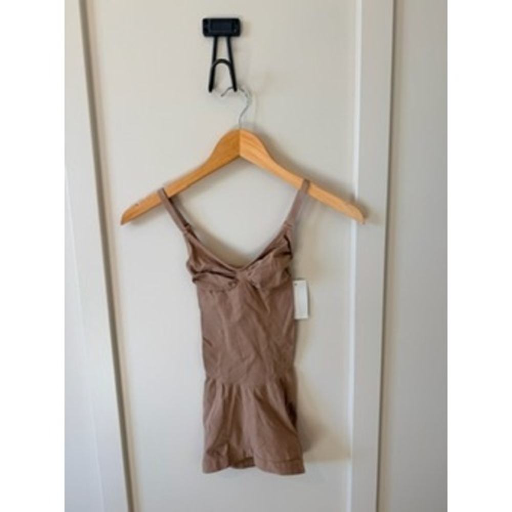 SKIMS Seamless Sculpt Mid Thigh Bodysuit Clay Brown XS TP ECH Shapewear NWT
